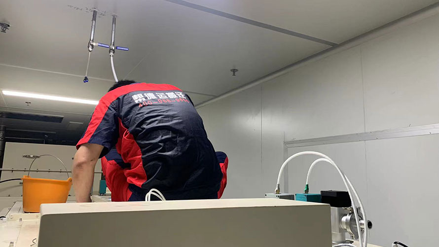 工廠設(shè)備吊裝搬遷的關(guān)鍵步驟及注意事項